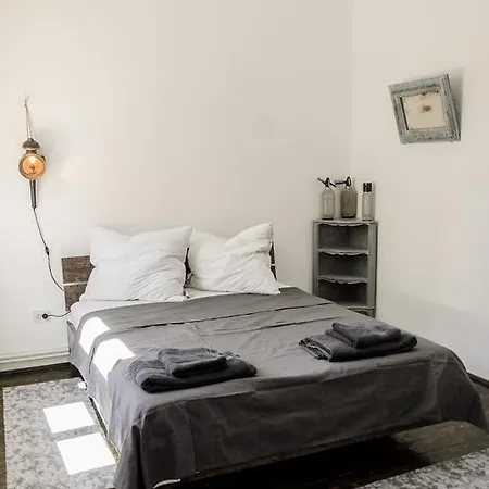 Mansion Josephina Homestay szállás